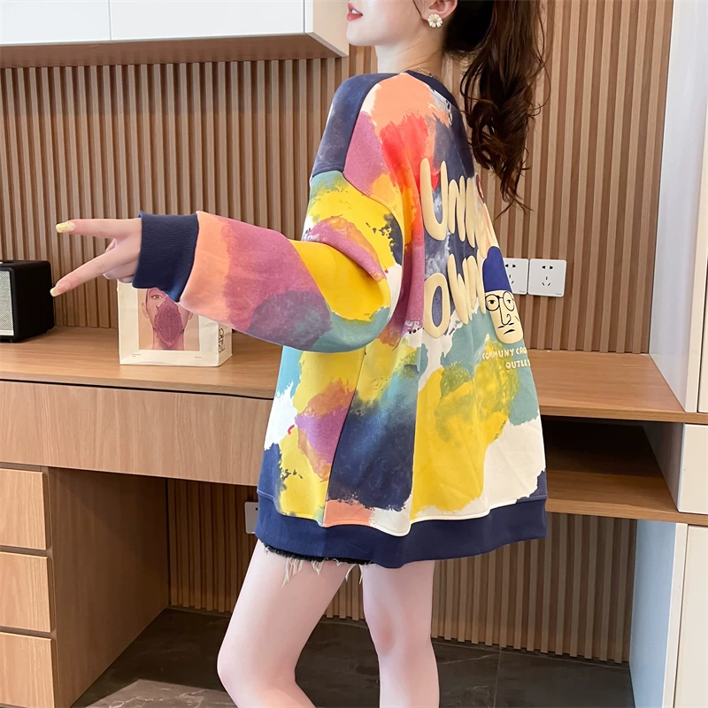 Side view showing abstract print and full sleeves of winter T-shirt
